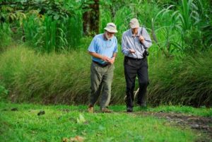 SS TN Costa Rica May 2009 Steven and Heinrich talking
